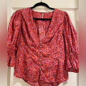 Free People shirt. Size US XS.